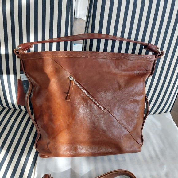 Tano Messenger Bag/Crossbody Rich Italian Pull Up Leather - Picture 3 of 16